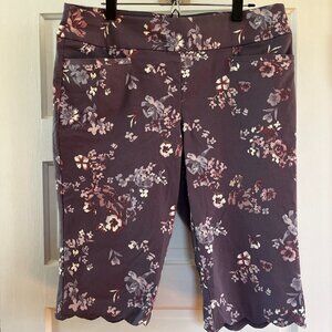 Floral Christopher & Banks Capri